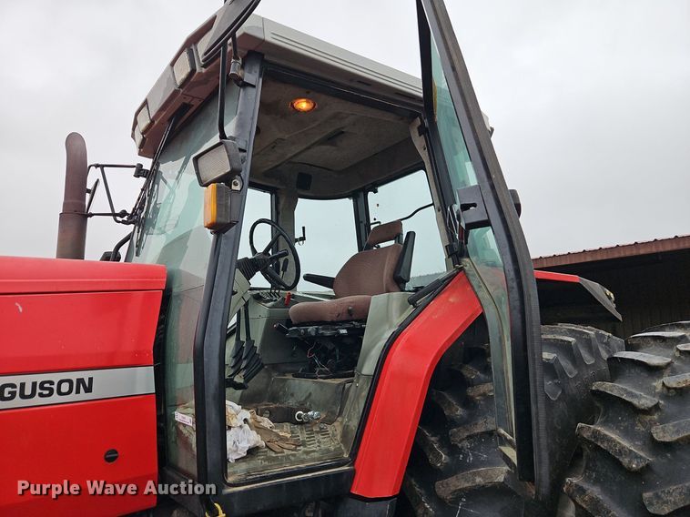 image for item EI3622 1995 Massey Ferguson  8160 MFWD tractor