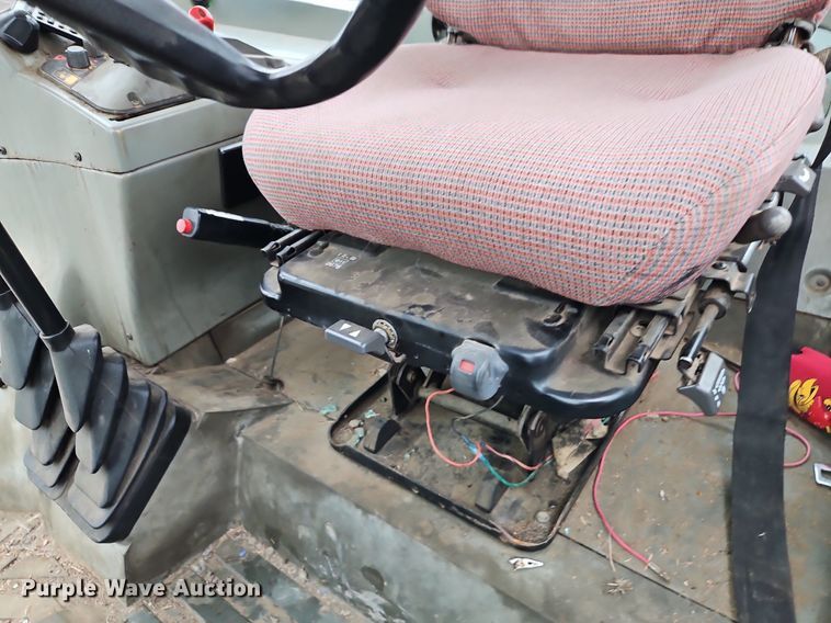 image for item EI3622 1995 Massey Ferguson  8160 MFWD tractor