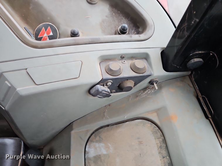 image for item EI3622 1995 Massey Ferguson  8160 MFWD tractor