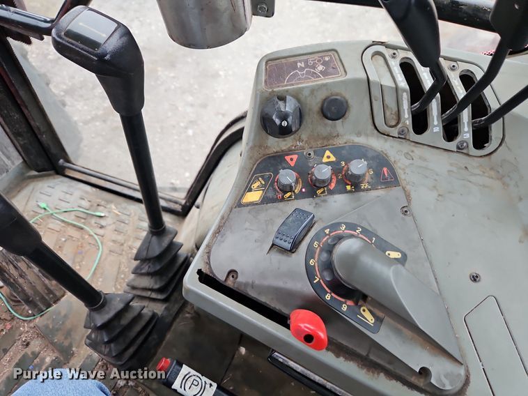 image for item EI3622 1995 Massey Ferguson  8160 MFWD tractor