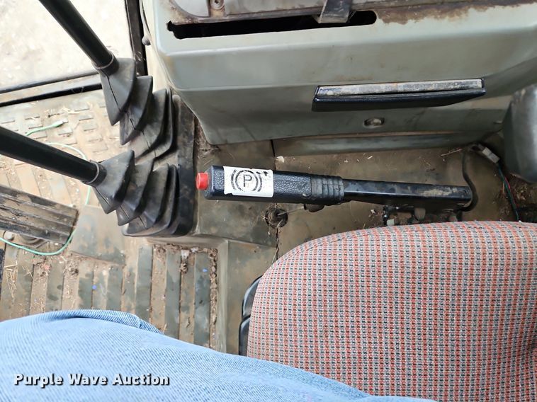 image for item EI3622 1995 Massey Ferguson  8160 MFWD tractor