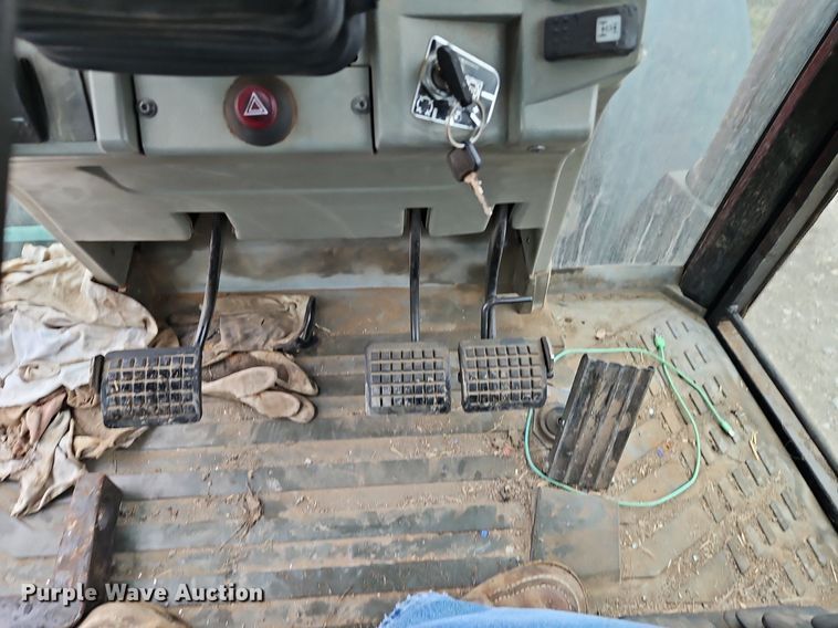 image for item EI3622 1995 Massey Ferguson  8160 MFWD tractor