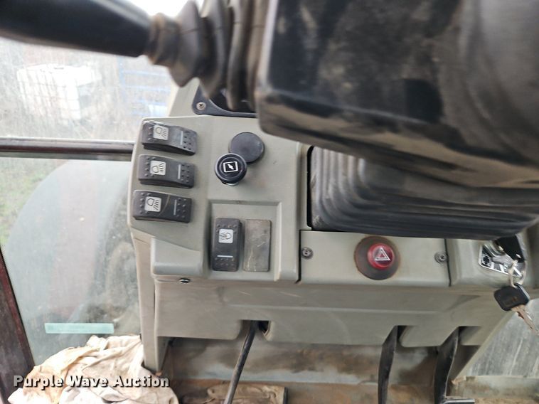 image for item EI3622 1995 Massey Ferguson  8160 MFWD tractor