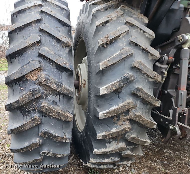 image for item EI3622 1995 Massey Ferguson  8160 MFWD tractor