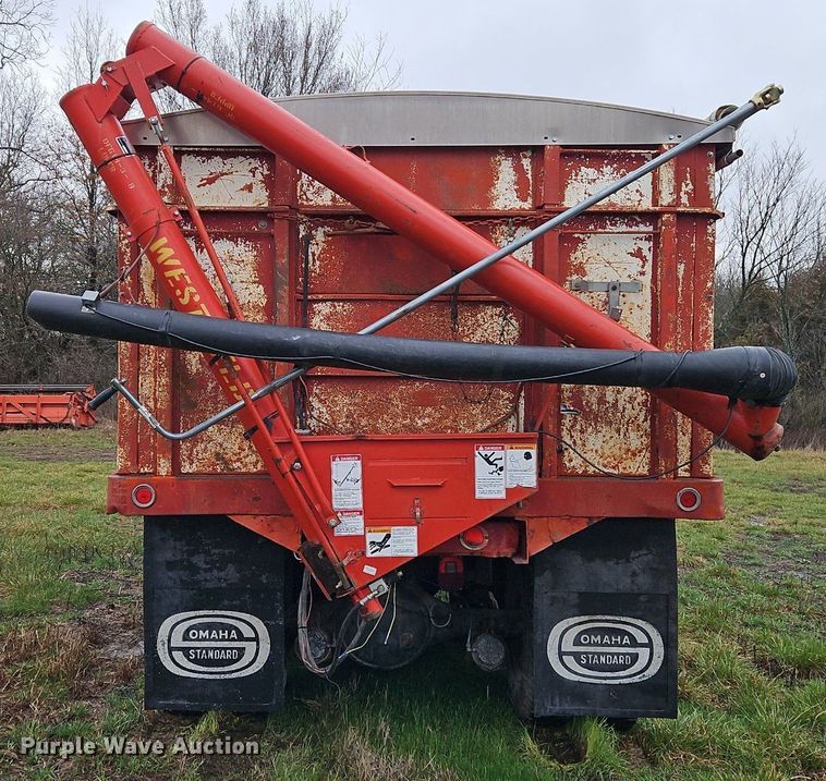 image for item EI3625 1974 Ford T880 Custom Cab grain truck