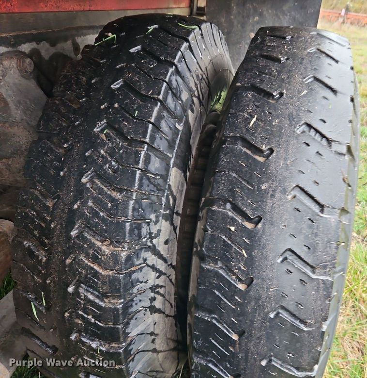 image for item EI3625 1974 Ford T880 Custom Cab grain truck