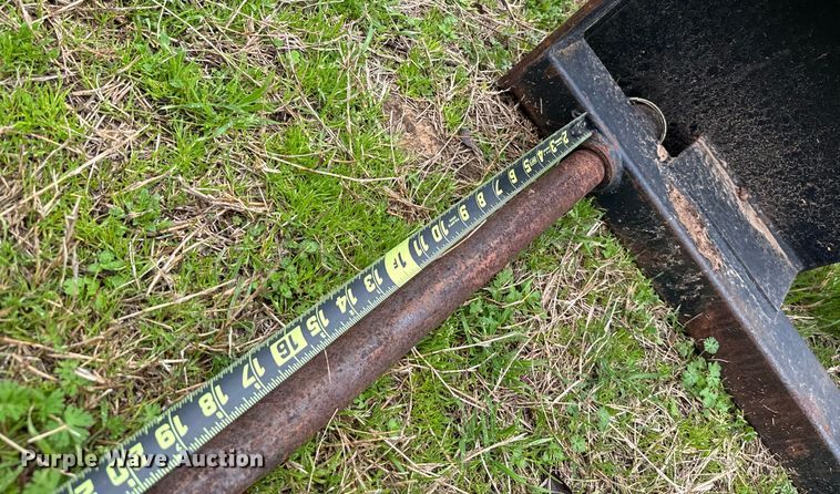 image for item EJ0324 2016 Mahindra 2565 MFWD tractor