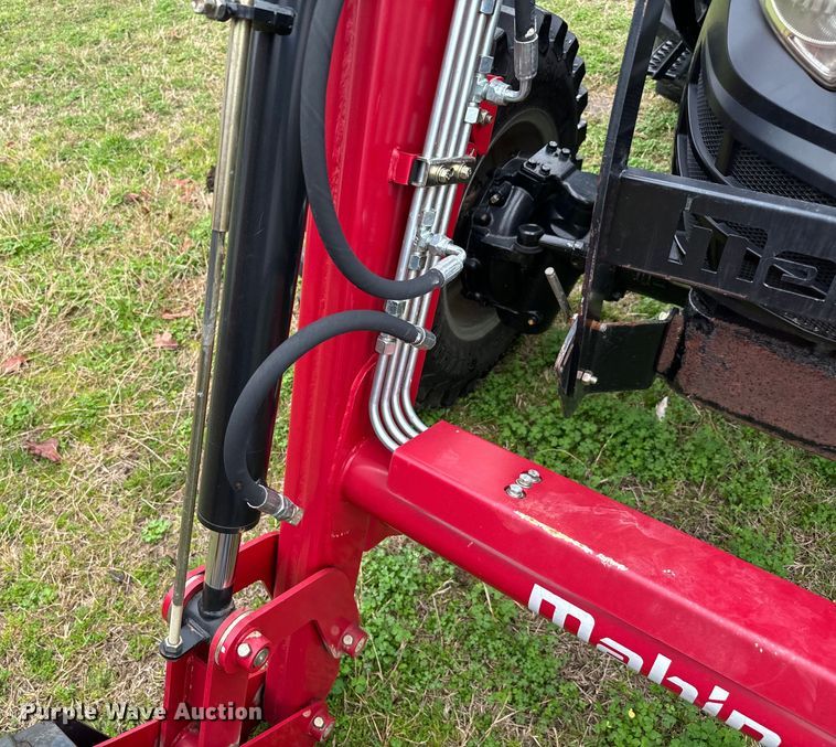 image for item EJ0324 2016 Mahindra 2565 MFWD tractor