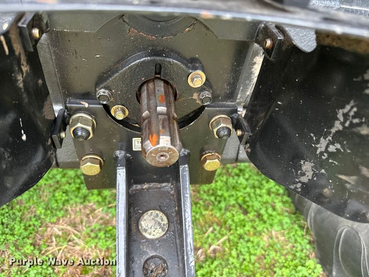 image for item EJ0324 2016 Mahindra 2565 MFWD tractor