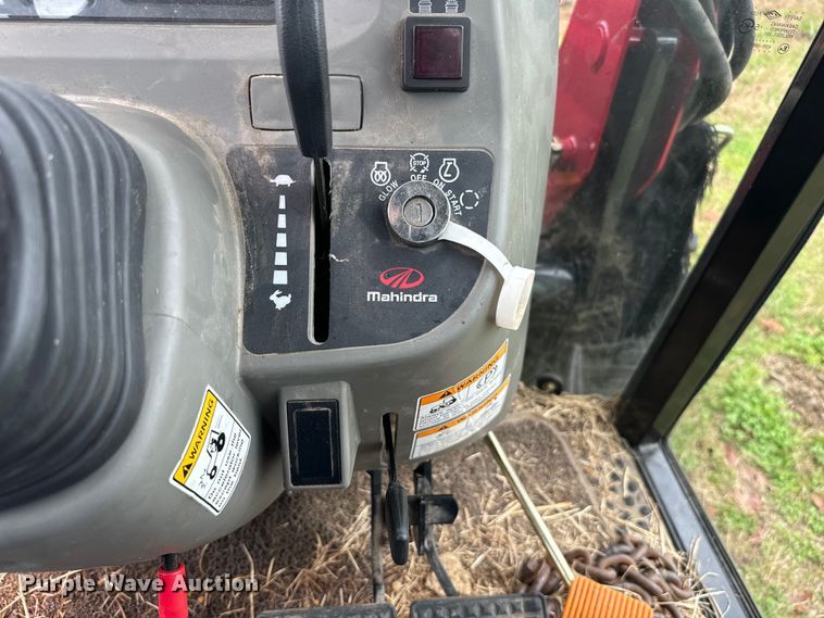 image for item EJ0324 2016 Mahindra 2565 MFWD tractor