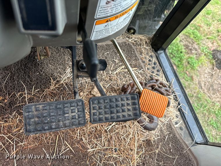 image for item EJ0324 2016 Mahindra 2565 MFWD tractor