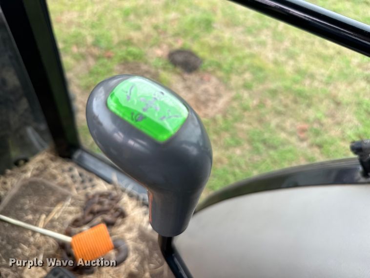 image for item EJ0324 2016 Mahindra 2565 MFWD tractor