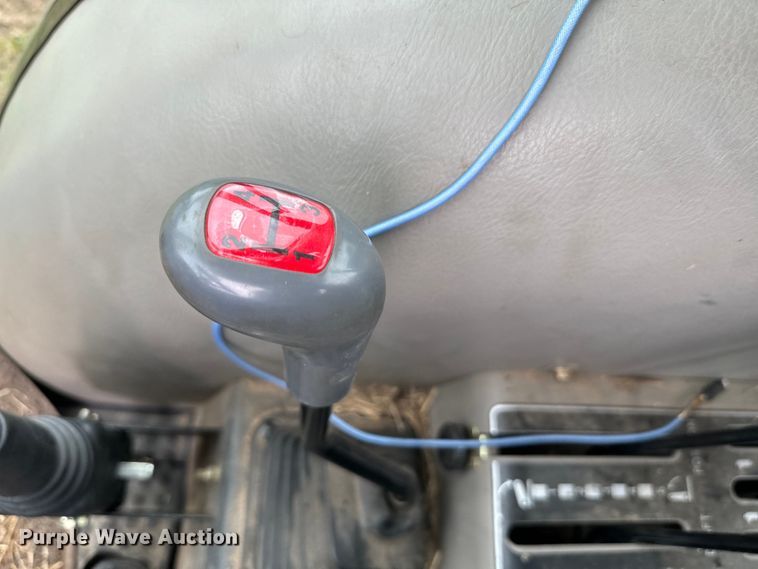 image for item EJ0324 2016 Mahindra 2565 MFWD tractor