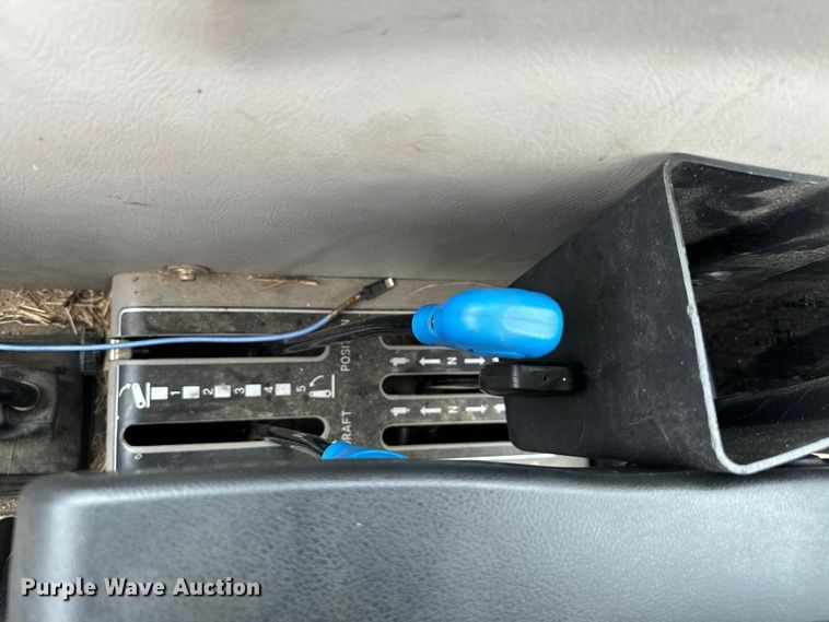 image for item EJ0324 2016 Mahindra 2565 MFWD tractor