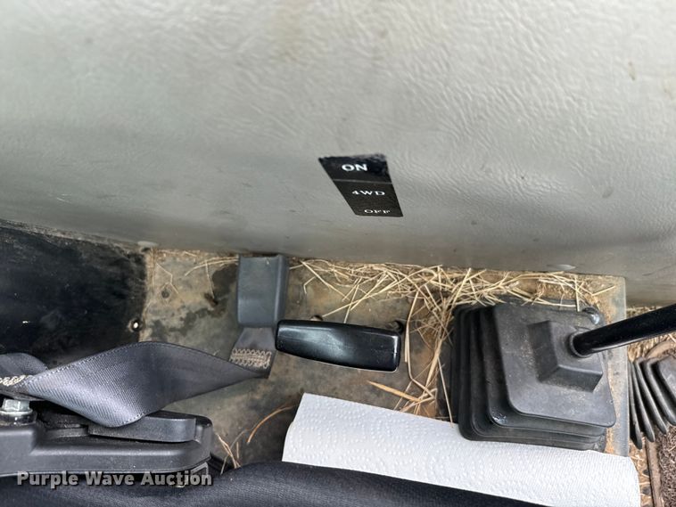 image for item EJ0324 2016 Mahindra 2565 MFWD tractor