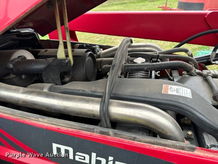 image for item EJ0324 2016 Mahindra 2565 MFWD tractor