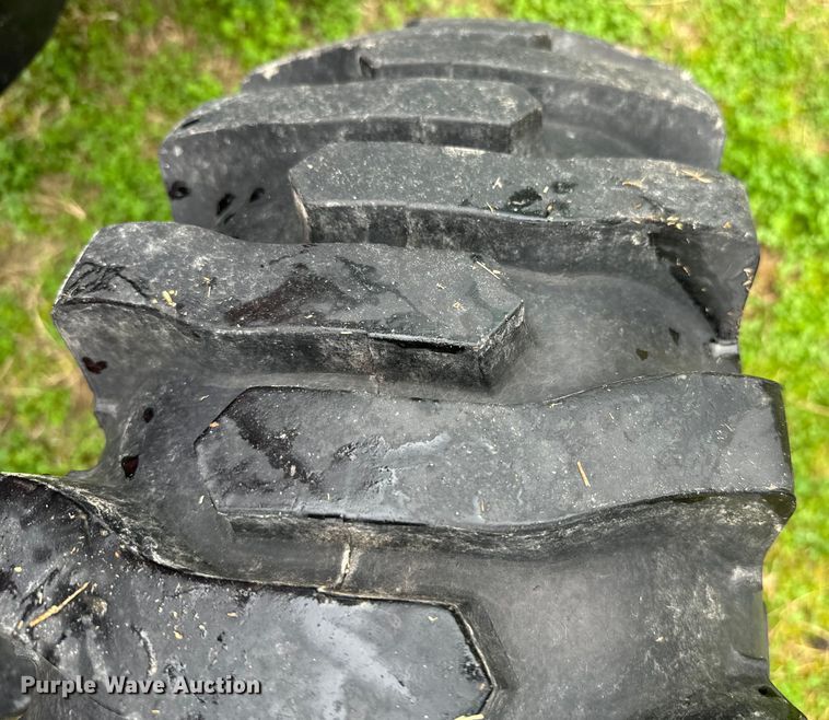 image for item EJ0324 2016 Mahindra 2565 MFWD tractor