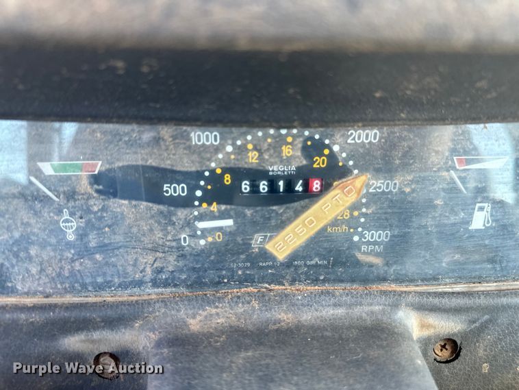 image for item EJ0333 Hesston  1180DT MFWD tractor