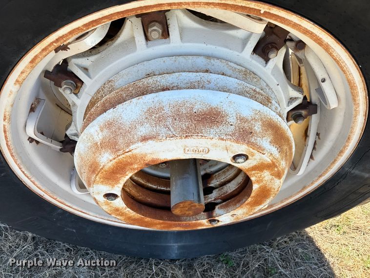 image for item EJ0333 Hesston  1180DT MFWD tractor