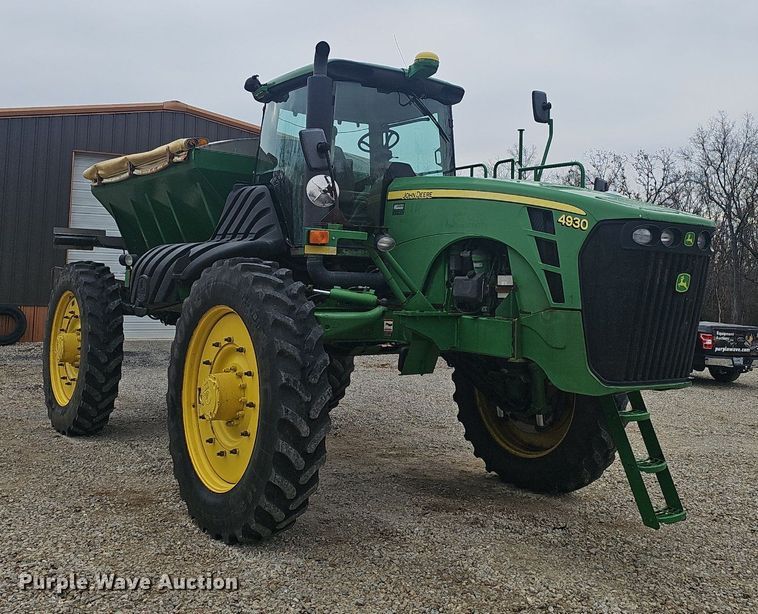 image for item EJ6052 2011 John Deere 4930 spreader