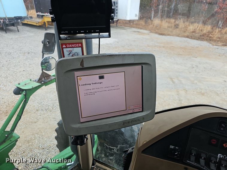 image for item EJ6052 2011 John Deere 4930 spreader