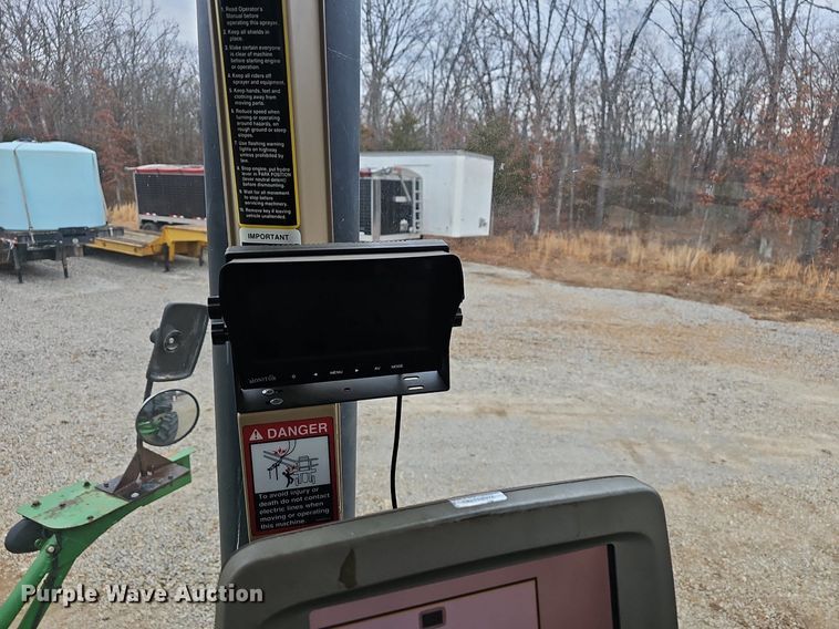 image for item EJ6052 2011 John Deere 4930 spreader