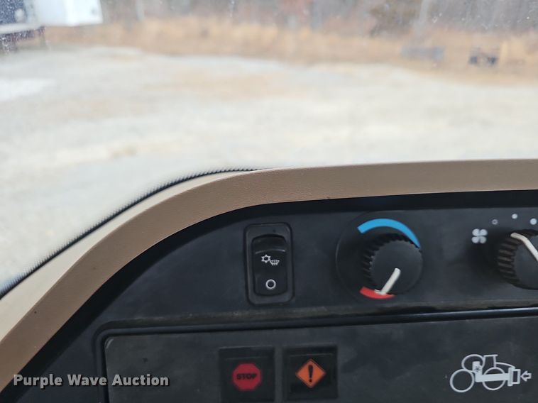 image for item EJ6052 2011 John Deere 4930 spreader