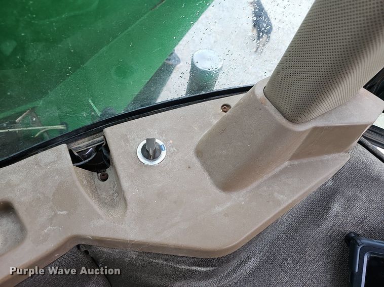 image for item EJ6052 2011 John Deere 4930 spreader