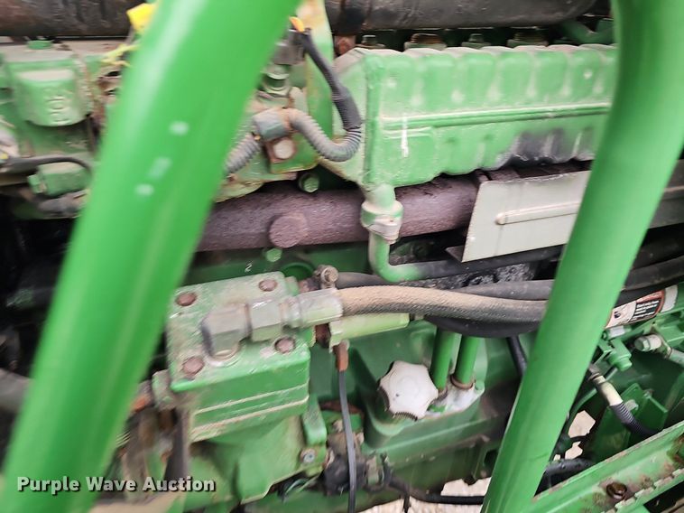 image for item EJ6052 2011 John Deere 4930 spreader