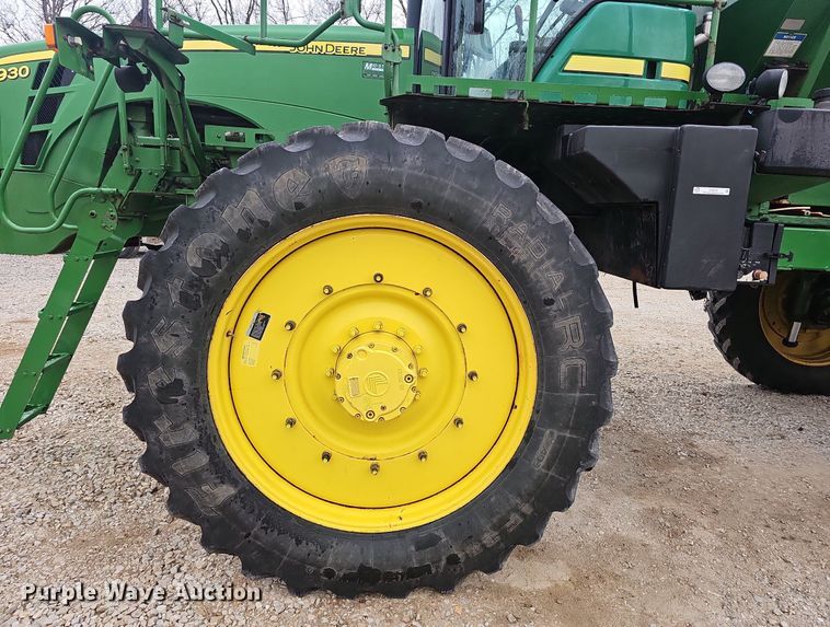 image for item EJ6052 2011 John Deere 4930 spreader