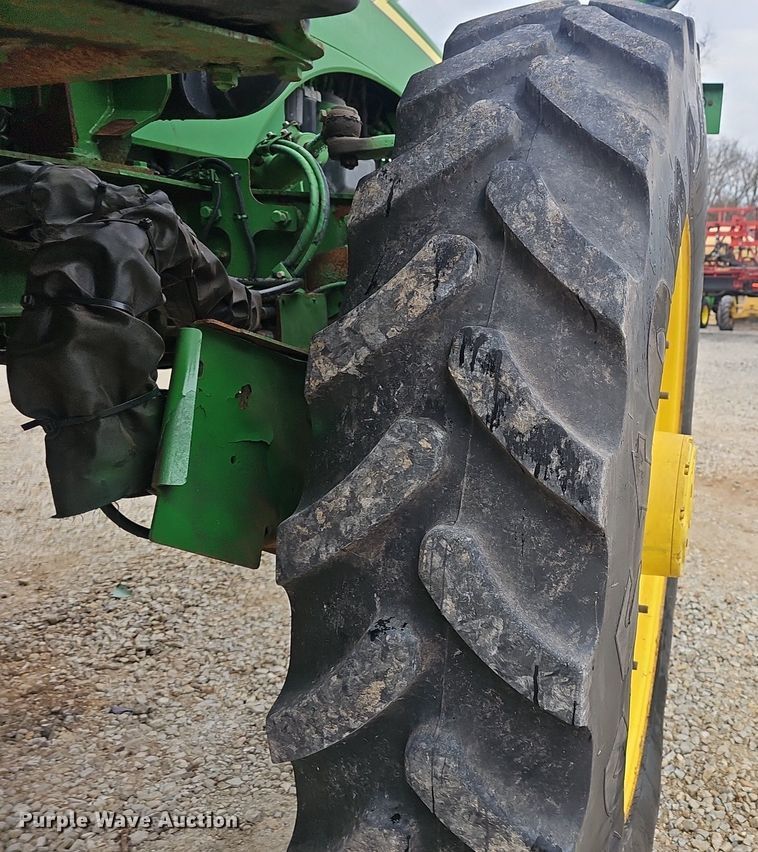 image for item EJ6052 2011 John Deere 4930 spreader