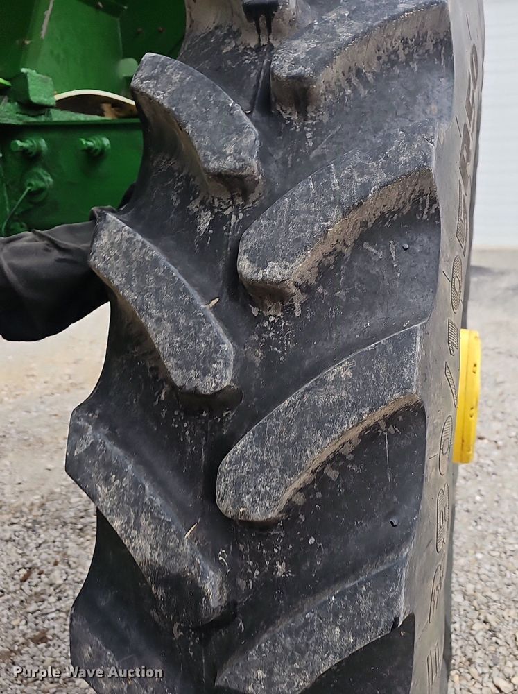 image for item EJ6052 2011 John Deere 4930 spreader