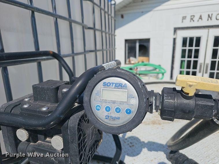 image for item EJ6063 1983 International 1754 flatbed truck