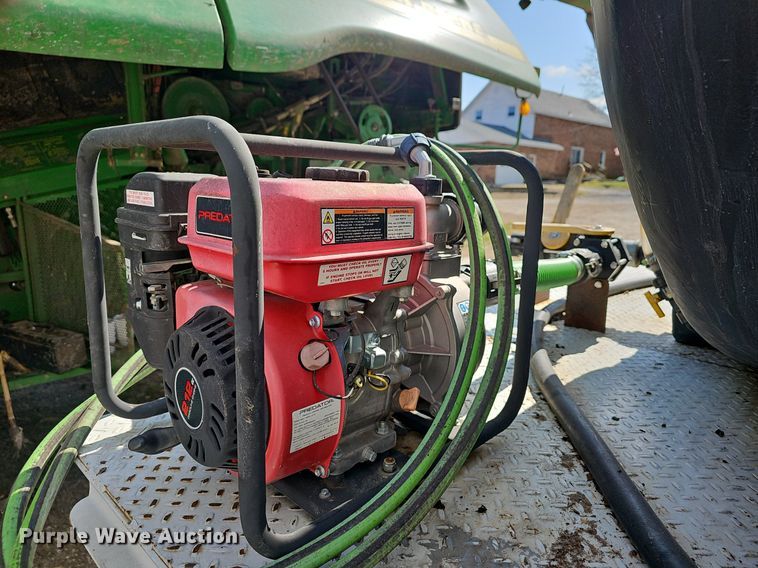 image for item EJ6063 1983 International 1754 flatbed truck