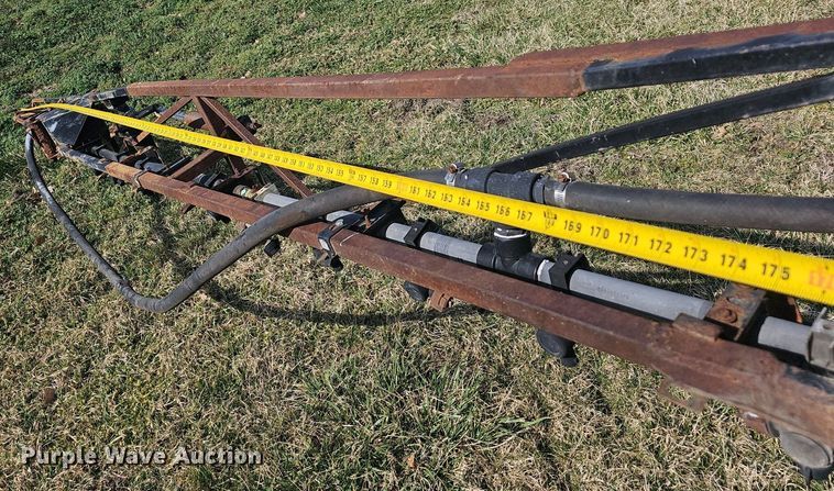 image for item EJ6064 1999 John Deere 4700 sprayer