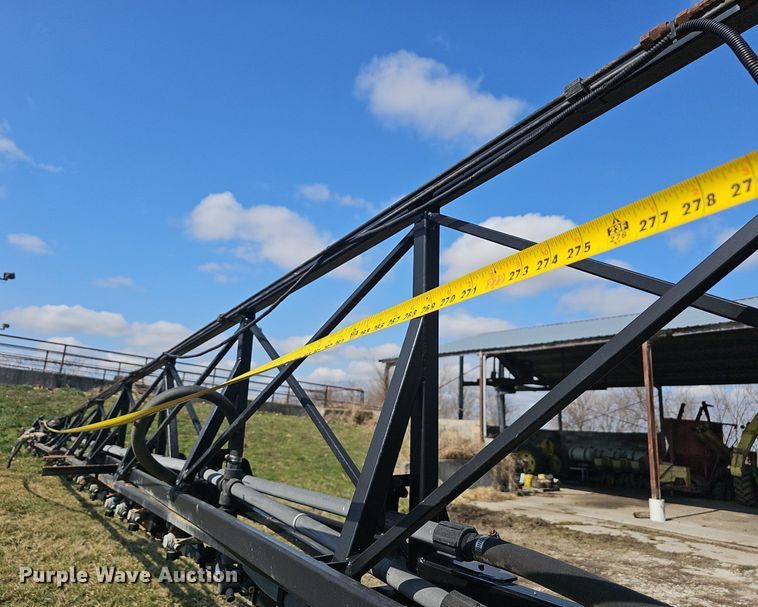 image for item EJ6064 1999 John Deere 4700 sprayer