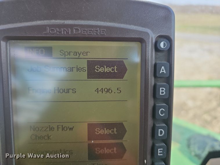 image for item EJ6064 1999 John Deere 4700 sprayer