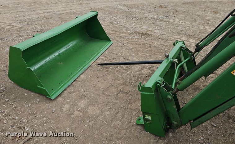 image for item EJ6067 1993 John Deere 5400 MFWD tractor