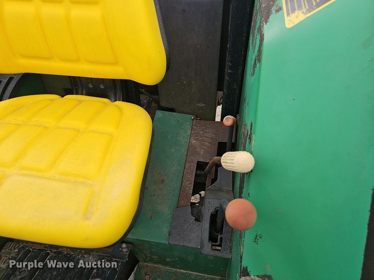 image for item EJ6067 1993 John Deere 5400 MFWD tractor