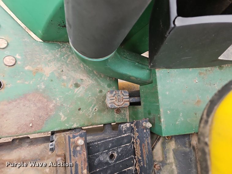 image for item EJ6067 1993 John Deere 5400 MFWD tractor