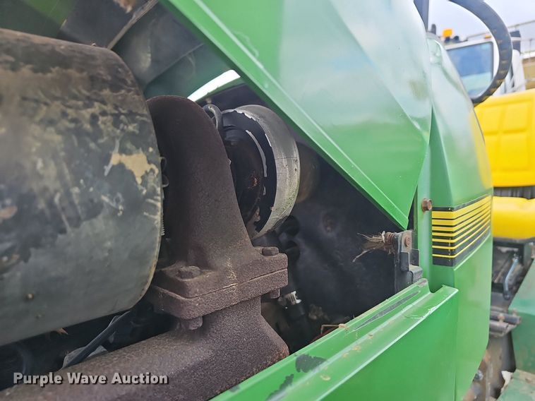 image for item EJ6067 1993 John Deere 5400 MFWD tractor