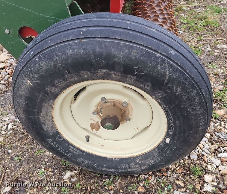 image for item EJ6114 Brillion SS-10 seeder