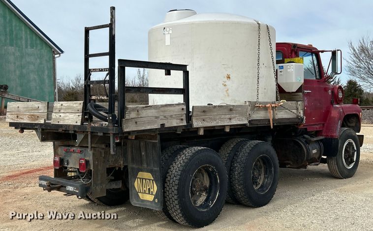 image for item EK4144 1980 Ford 9000 flatbed truck