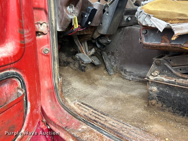 image for item EK4144 1980 Ford 9000 flatbed truck