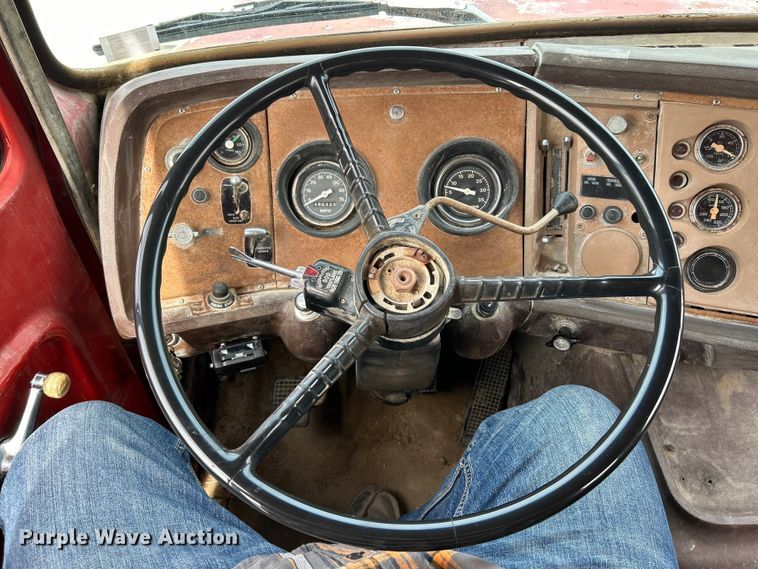 image for item EK4144 1980 Ford 9000 flatbed truck