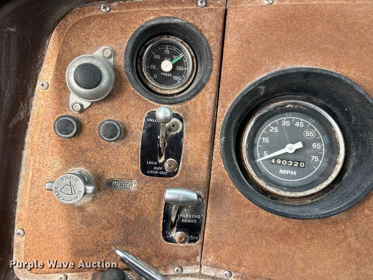 image for item EK4144 1980 Ford 9000 flatbed truck