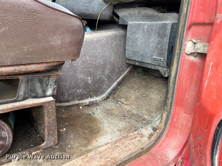 image for item EK4144 1980 Ford 9000 flatbed truck