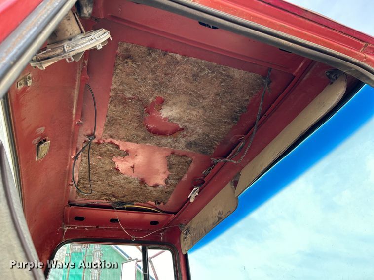 image for item EK4144 1980 Ford 9000 flatbed truck