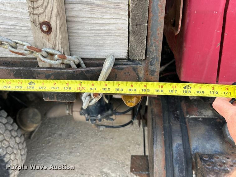 image for item EK4144 1980 Ford 9000 flatbed truck