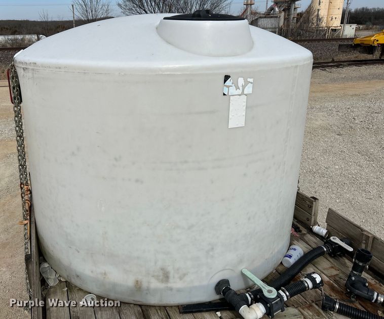 image for item EK4144 1980 Ford 9000 flatbed truck